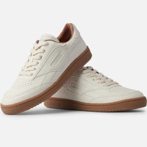 Never Worn: Saye Modelo '89 Vegan Caramel